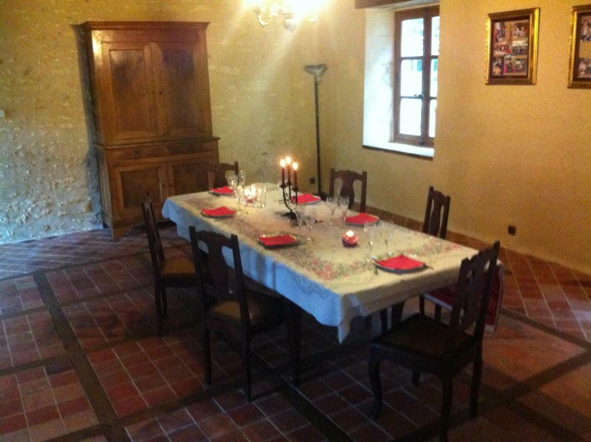 Domaine De La Touche Mosnay Bed & Breakfast Exterior photo