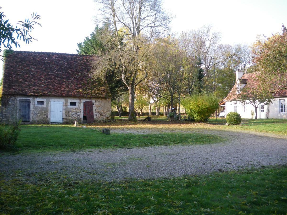 Domaine De La Touche Mosnay Bed & Breakfast Exterior photo